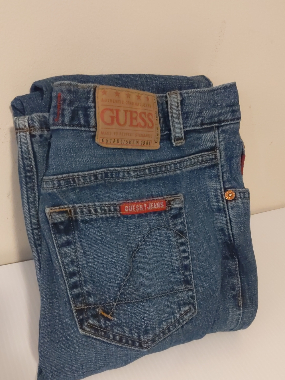 Guess Womens 28x31 (Size 27 Tag) Blue Denim Jeans with Red Tab